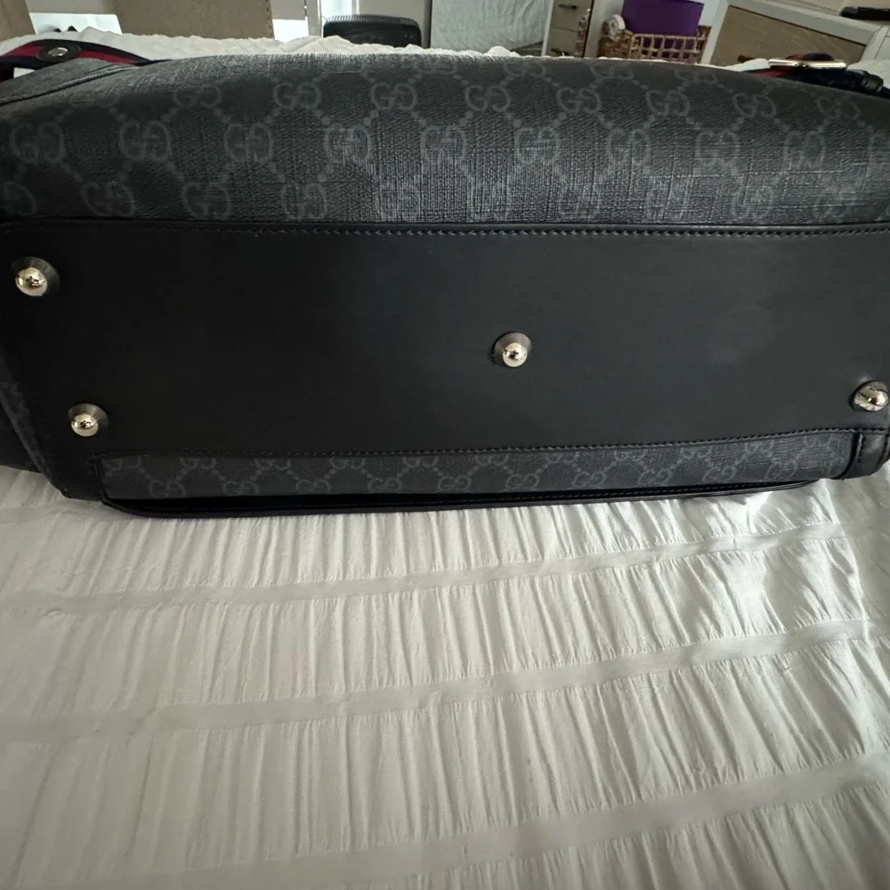 Gucci GG Supreme Messenger Bag
